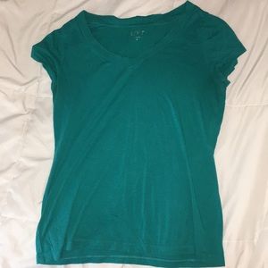 ANN TAYLOR LOFT basics Vneck top